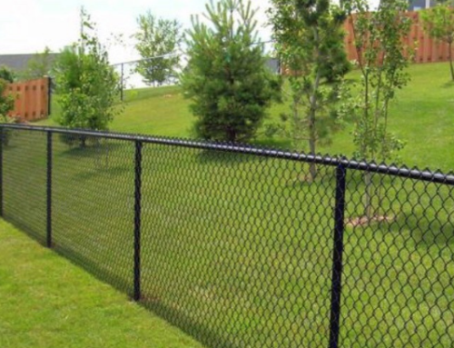 Which Is The Better Chain Link Fence – Galvanized or Vinyl Coated?