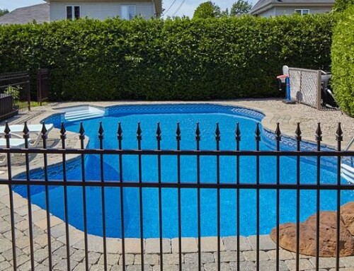 What Choices Do I Have For Swimming Pool Fencing?